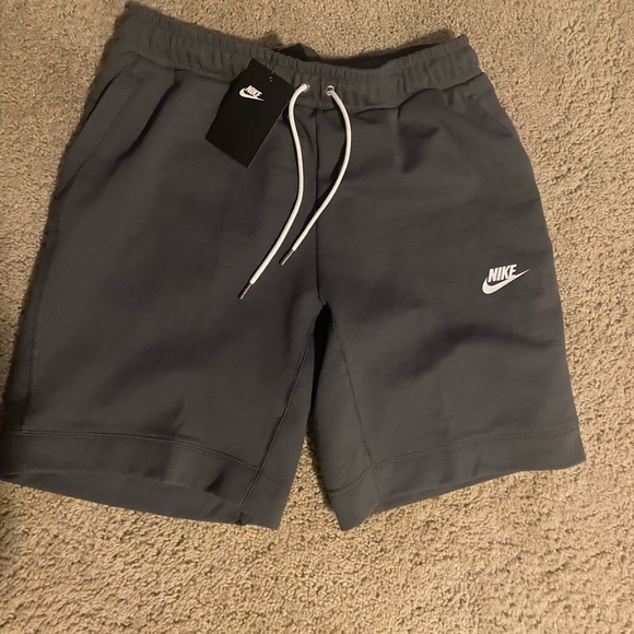 nike above knee shorts